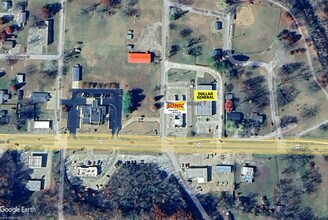 913 S Main St, Piedmont, MO - aerial  map view