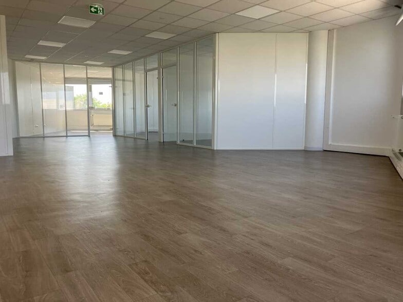 22-24 Rue Lavoisier, Nanterre for sale - Interior Photo - Image 3 of 12