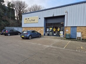 Farleigh Hl, Maidstone to rent Building Photo- Image 1 of 5