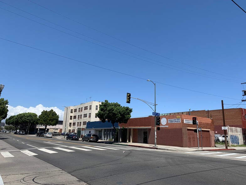 2222 S Broadway, Los Angeles, CA for sale - Primary Photo - Image 1 of 1