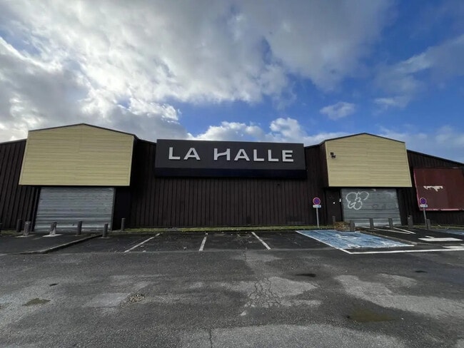 Location Commerce 380 m² à 760 m²