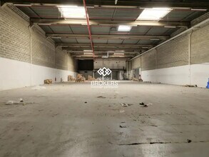 Industrial in Herblay to rent Interior Photo- Image 2 of 8