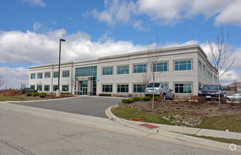 Office in Aurora, IL for sale Primary Photo- Image 1 of 1