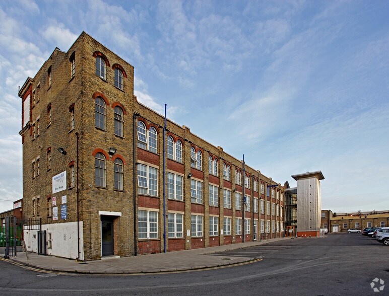 25 Ashley Rd, London to rent - Building Photo - Image 2 of 12