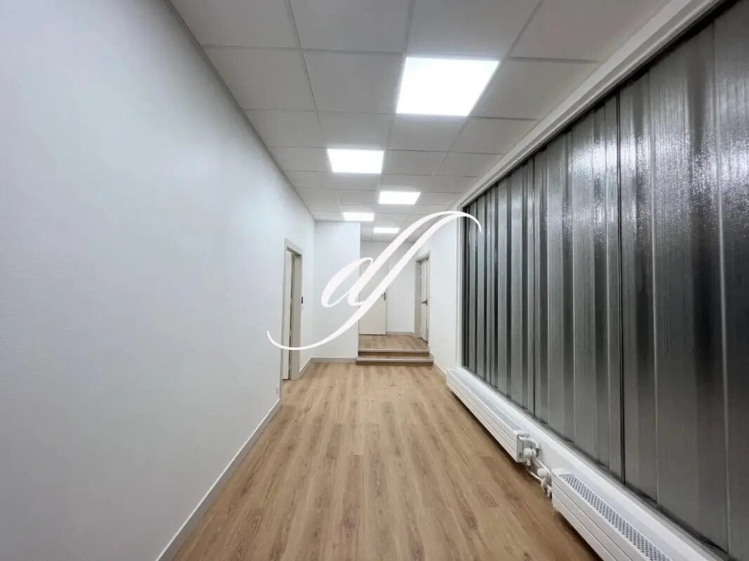 Office in Paris for sale Interior Photo- Image 1 of 8