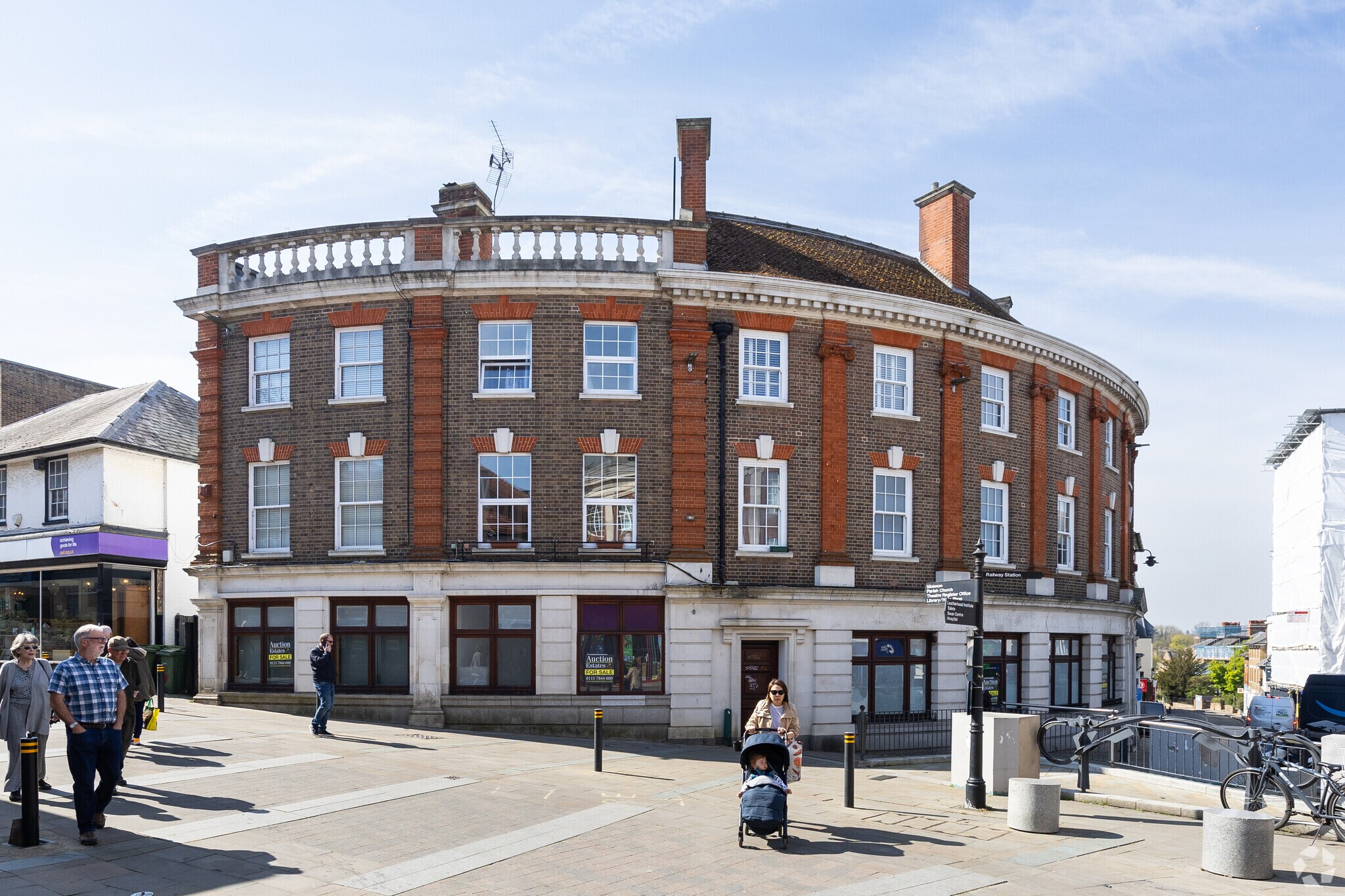 1 Bridge St, Leatherhead to rent Primary Photo- Image 1 of 3