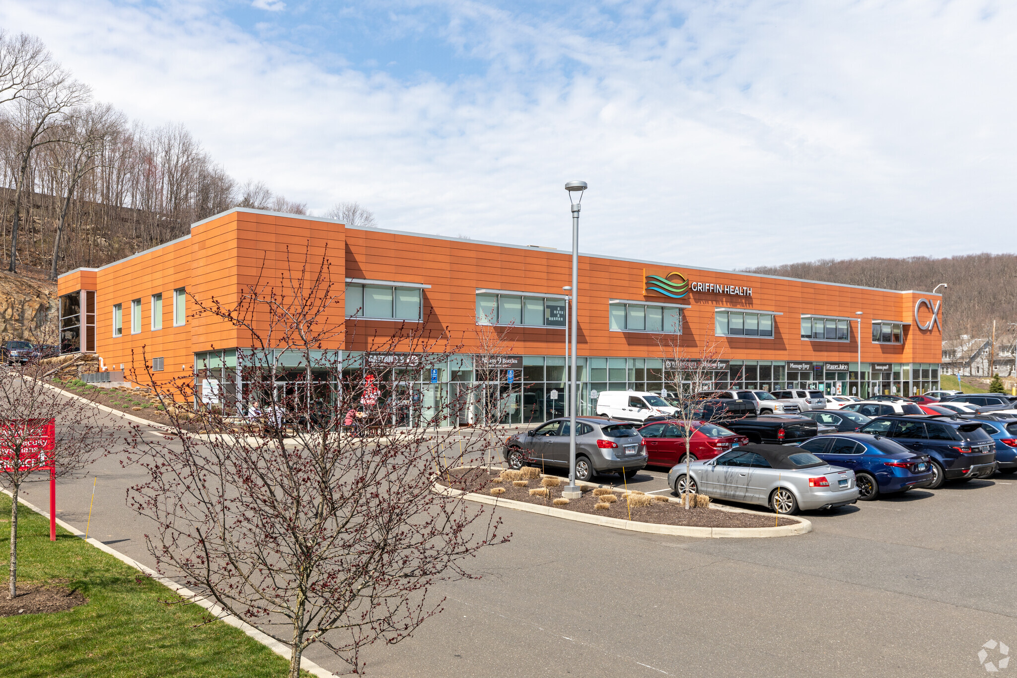 100-110 Commerce Dr, Shelton, CT for rent Building Photo- Image 1 of 4