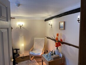 17-18 High St, Battle to rent Interior Photo- Image 2 of 11