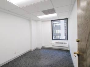 100 N LaSalle St, Chicago, IL to rent Interior Photo- Image 1 of 5