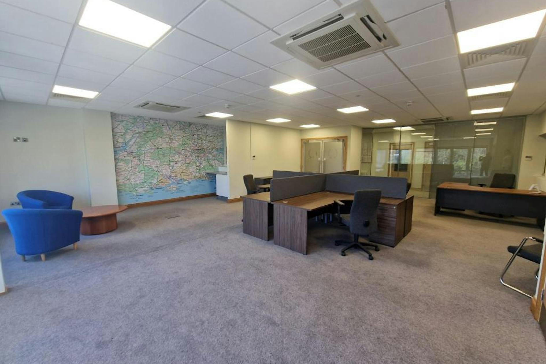 Wella Rd, Basingstoke to rent Interior Photo- Image 1 of 4