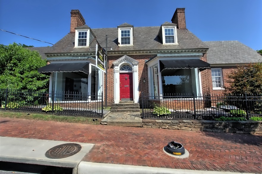 409 5th St, Lynchburg, VA for rent - Building Photo - Image 1 of 51