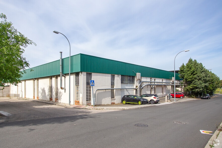 Industrial in Paracuellos de Jarama, Madrid for sale - Building Photo - Image 2 of 2