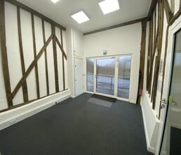 Unit 7 Woodgates Farm, Woodgates End, Broxted to rent Interior Photo- Image 2 of 2