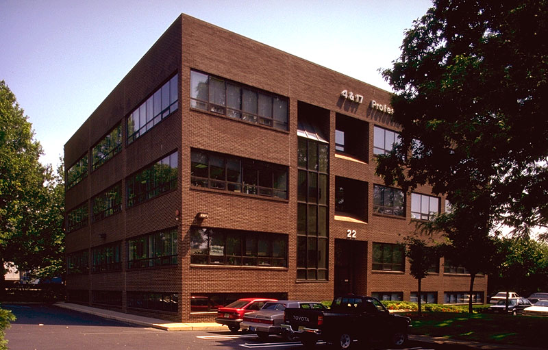 22 Madison Ave, Paramus, NJ for sale - Building Photo - Image 2 of 8