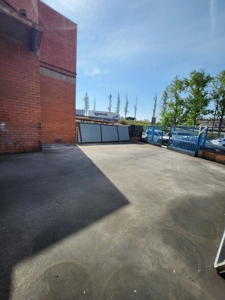 Industrial in Sant Andreu de la Barca, Barcelona to rent - Building Photo - Image 1 of 2