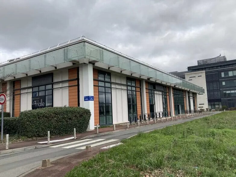 Light Industrial in Rungis to rent - Building Photo - Image 3 of 11