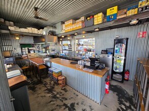 Retail in Barcelona, Barcelona to rent Interior Photo- Image 2 of 11