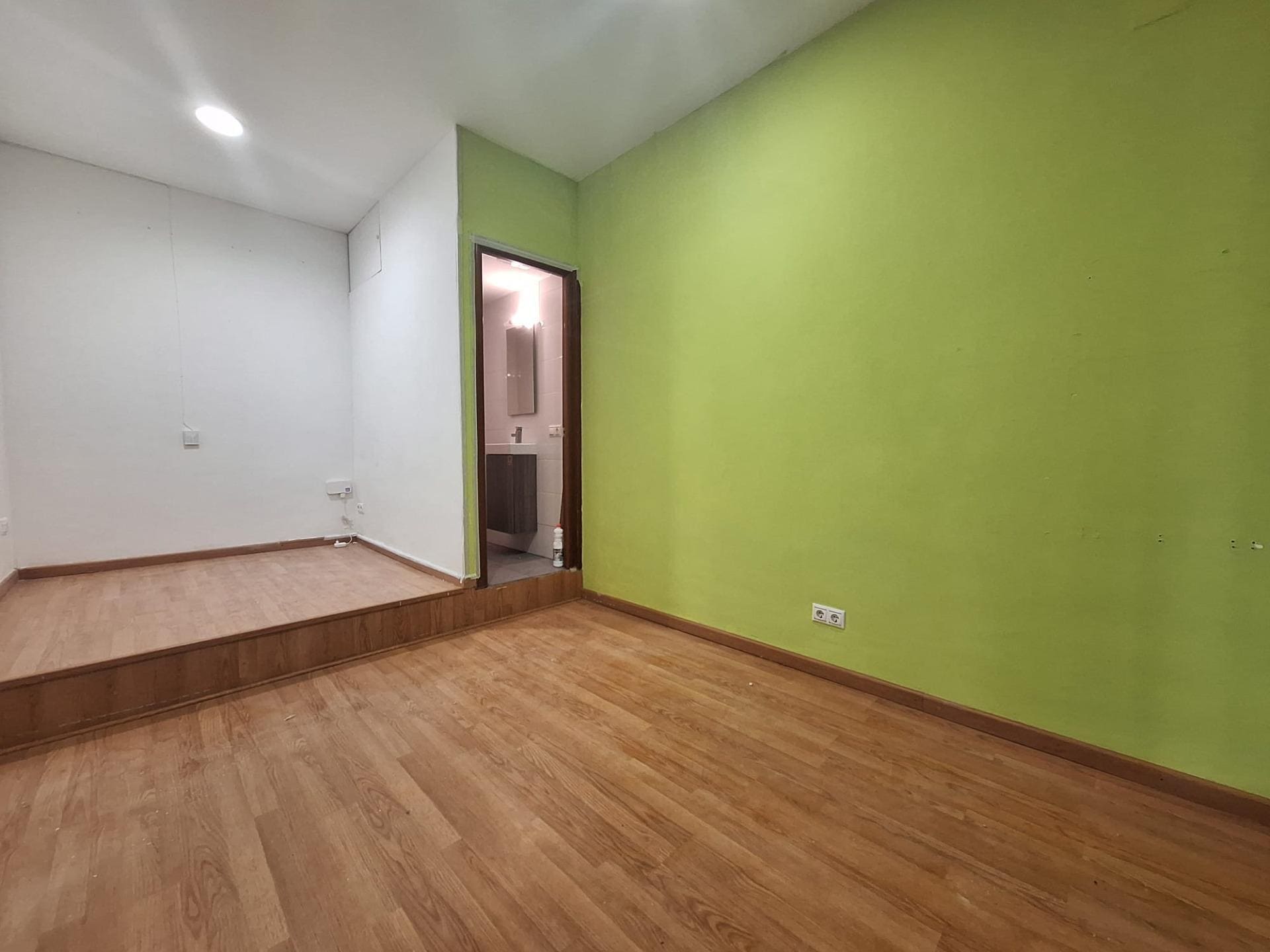 Retail in Barberà del Vallès, Barcelona to rent Interior Photo- Image 1 of 5