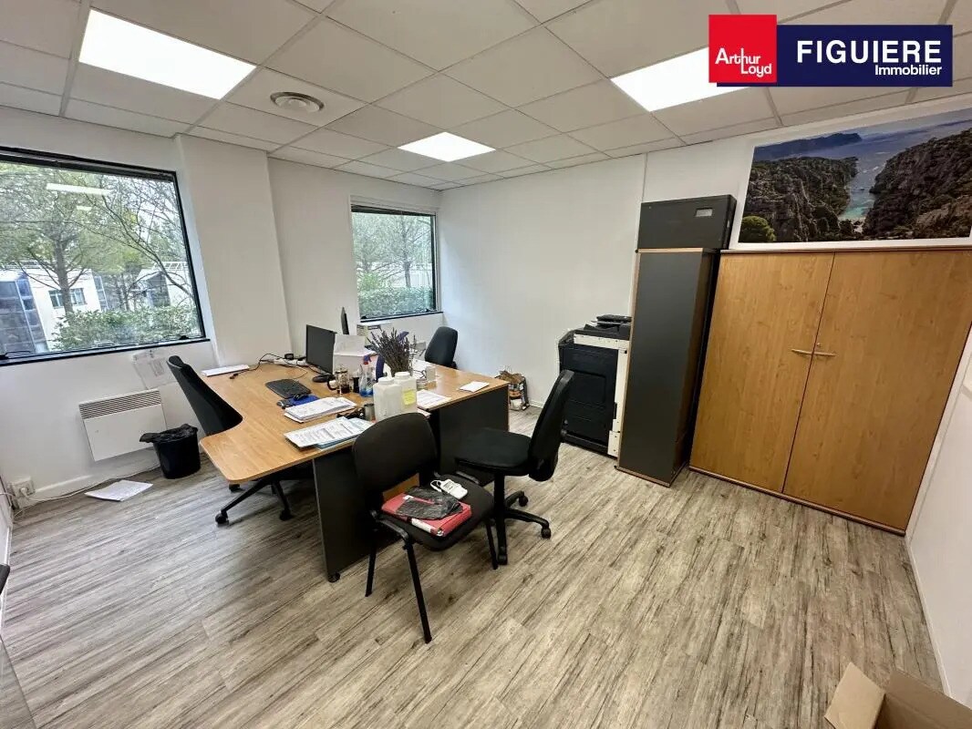 Office in Aix-en-Provence to rent Building Photo- Image 1 of 9