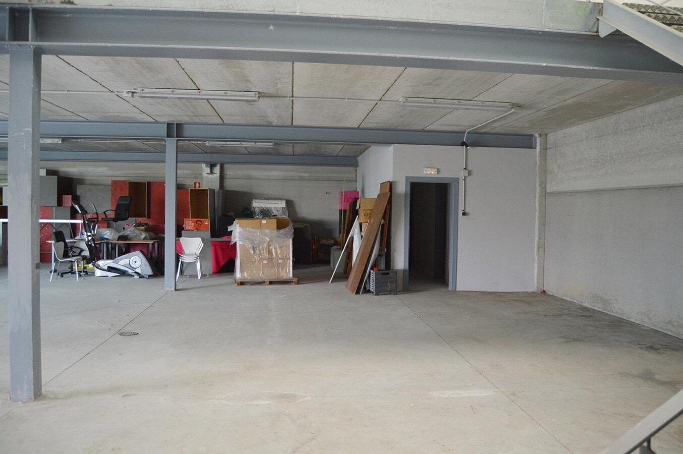 Segovia, SEG 40195 - Unit 8 -  - Interior Photo - Image 1 of 13