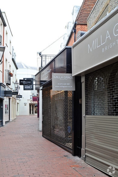 23 Dukes Ln, Brighton for sale - Building Photo - Image 1 of 1