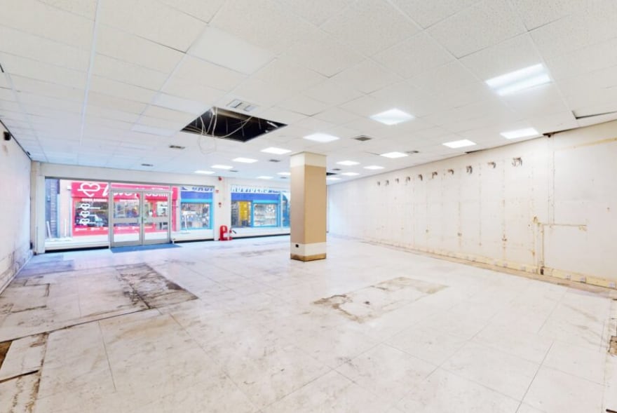 32-36 New St, Telford to rent Interior Photo- Image 1 of 5