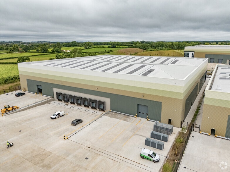 Indurent Park, Chippenham to rent - Aerial - Image 3 of 8