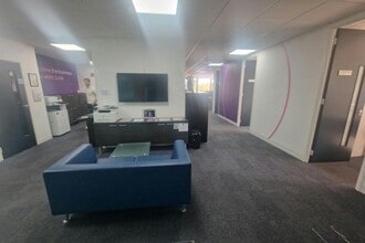 Crockford Ln, Chineham to rent Interior Photo- Image 2 of 4