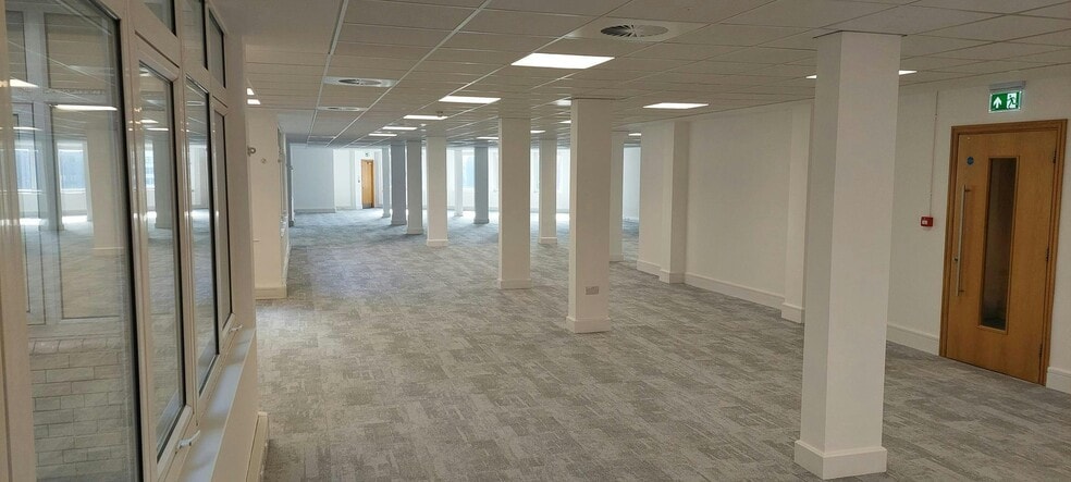 33-34 Paradise St, Birmingham to rent - Building Photo - Image 3 of 45