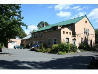 85 N Whitney St, Amherst, MA for rent - Building Photo - Image 2 of 4