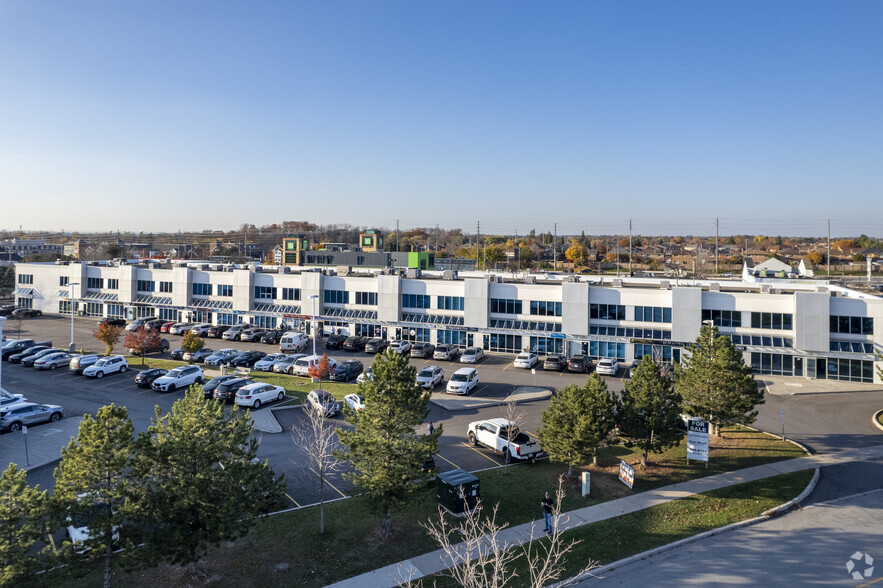 7611 Pine Valley Dr, Vaughan, ON for rent - Building Photo - Image 3 of 4