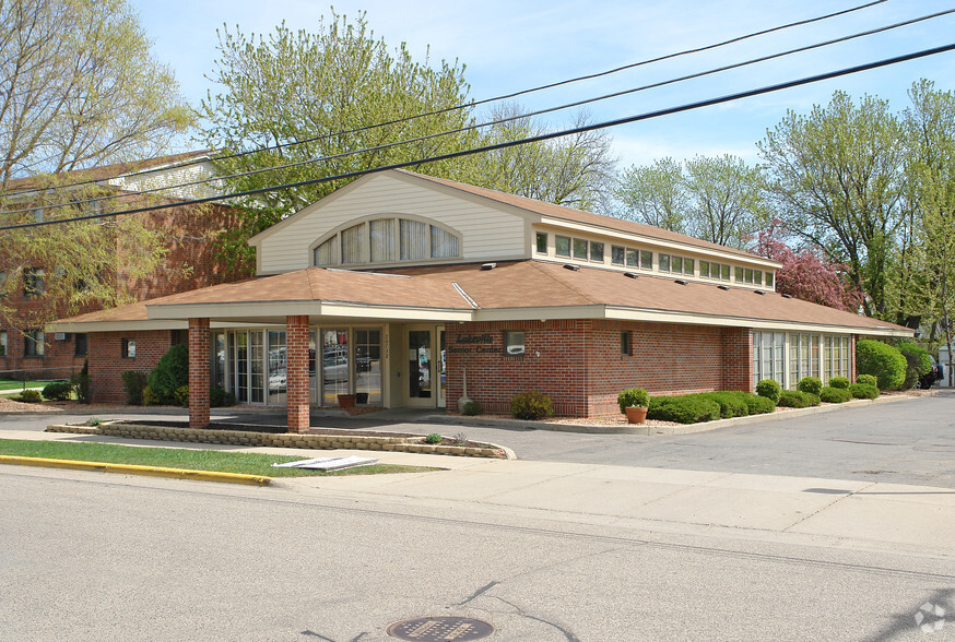 20732 Holt Ave, Lakeville, MN for sale - Primary Photo - Image 1 of 1