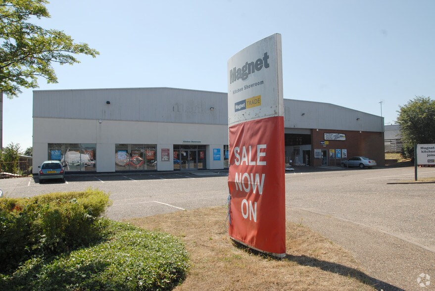 171 Mile Cross Ln, Norwich for sale - Primary Photo - Image 1 of 1