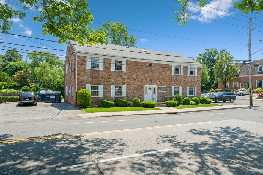 270 White Plains Rd, Eastchester, NY for rent - Building Photo - Image 1 of 6