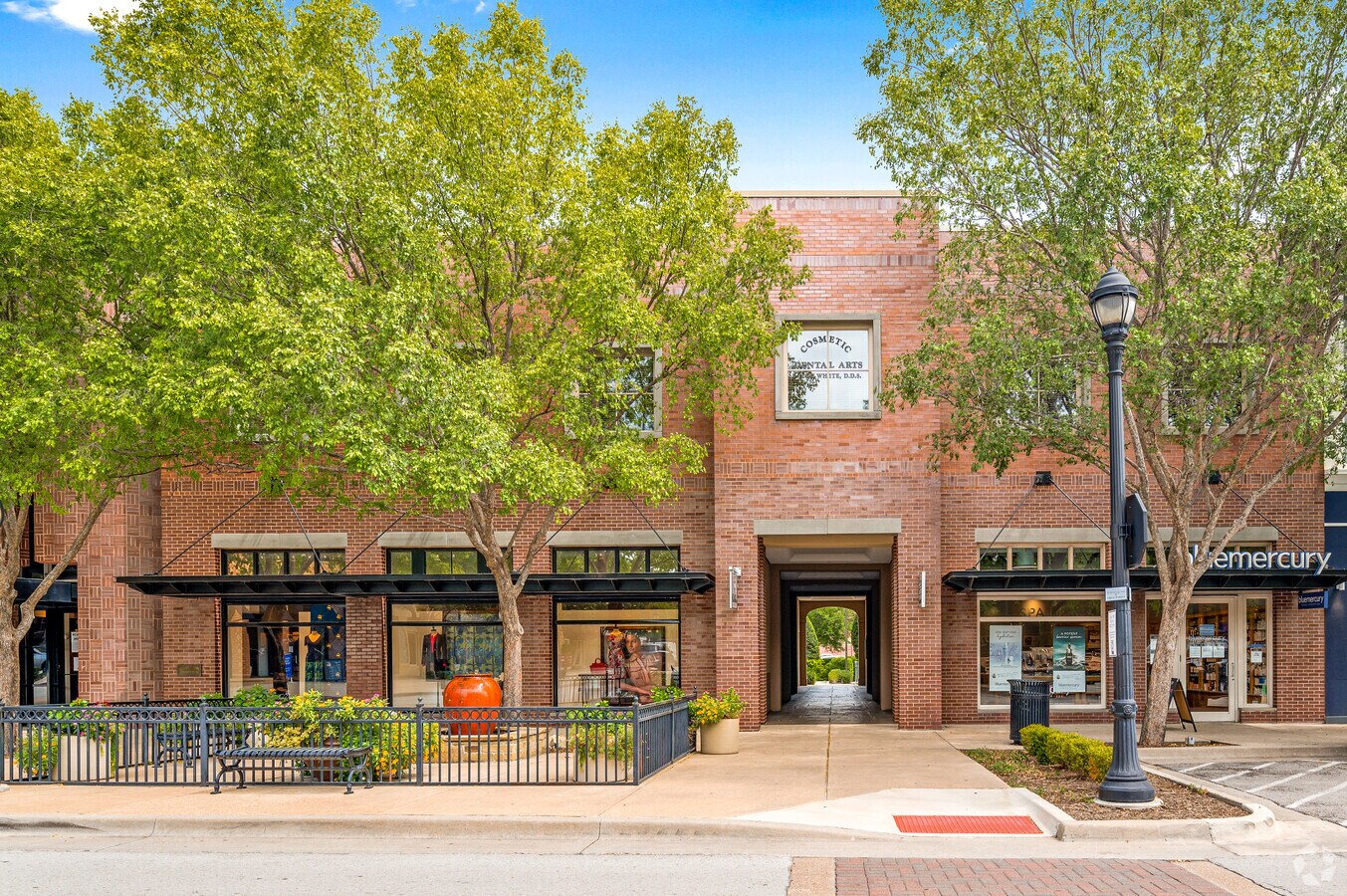 1422 Main St, Southlake 76092