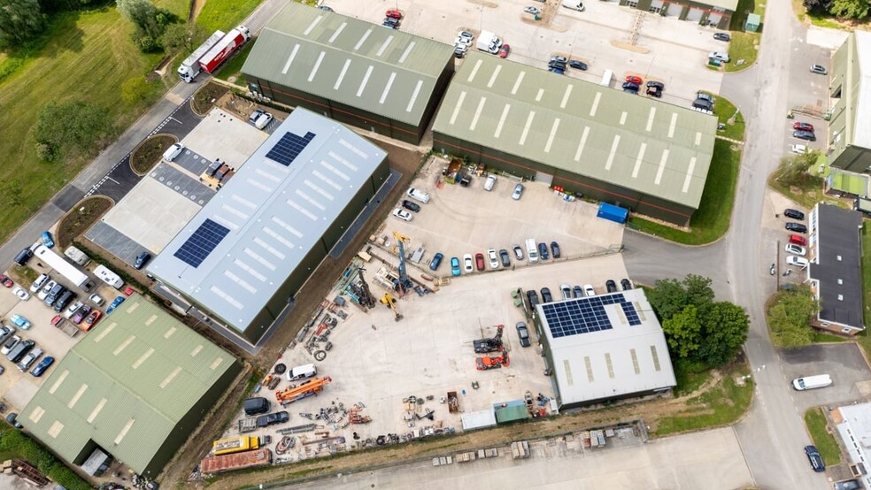 Plot 1060 Westcott Venture Park, Westcott to rent - Primary Photo - Image 1 of 2