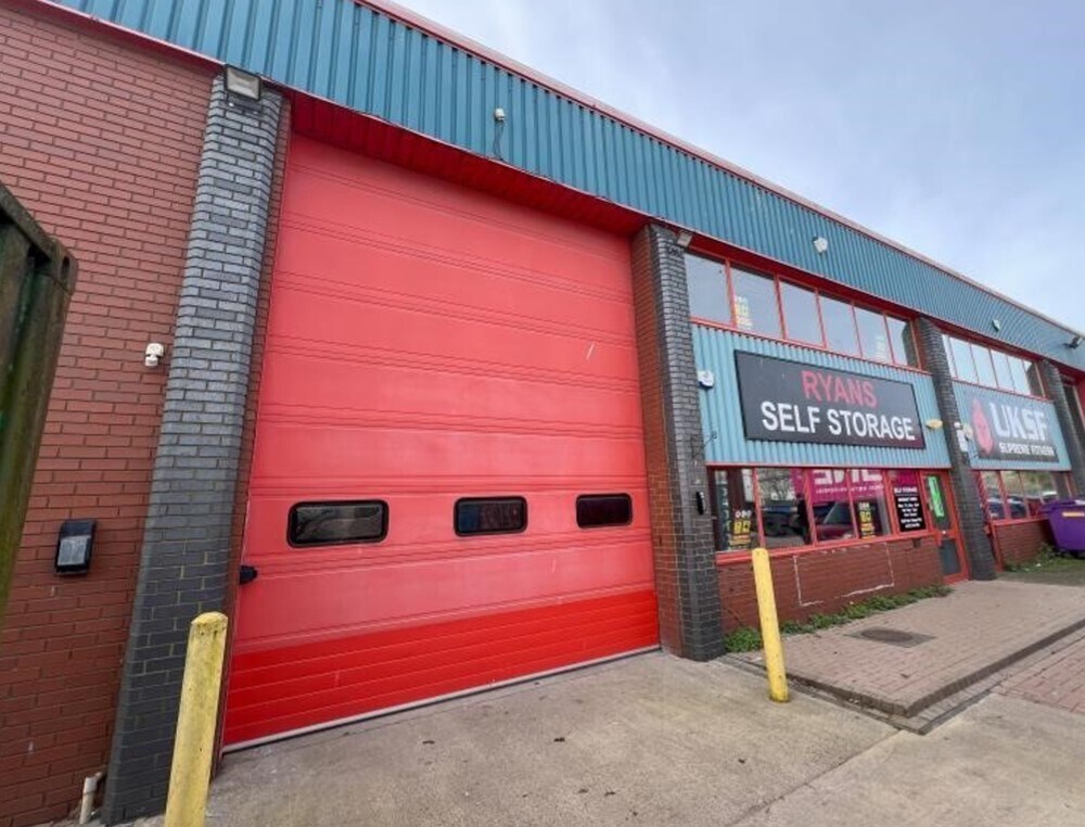 Old Mill Rd, Portishead to rent Building Photo- Image 1 of 2