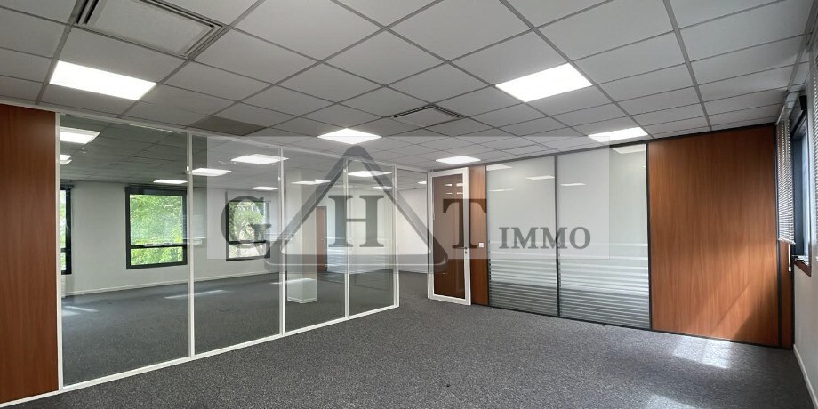 Office in Massy to rent - Building Photo - Image 2 of 3