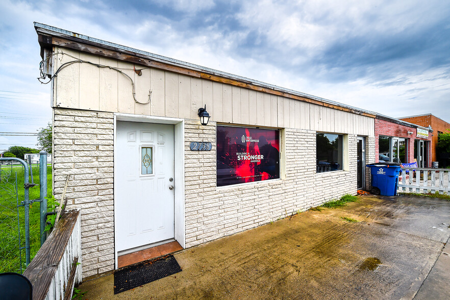 2736 Dallas Ave, Ingleside, TX for sale - Building Photo - Image 1 of 31