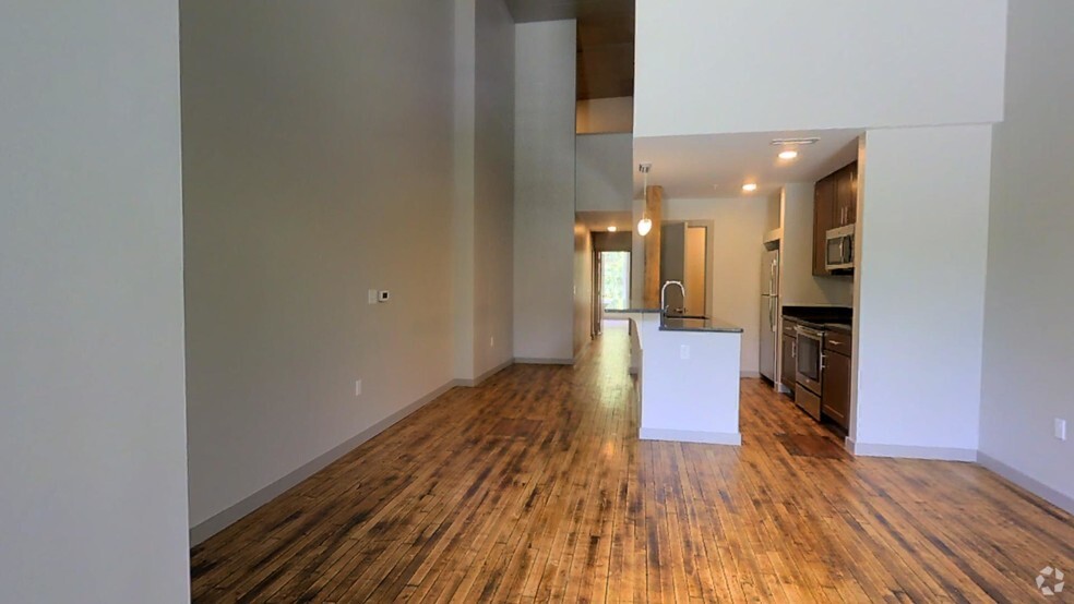 3300 Clipper Mill Rd, Baltimore, MD for rent - Interior Photo - Image 2 of 42