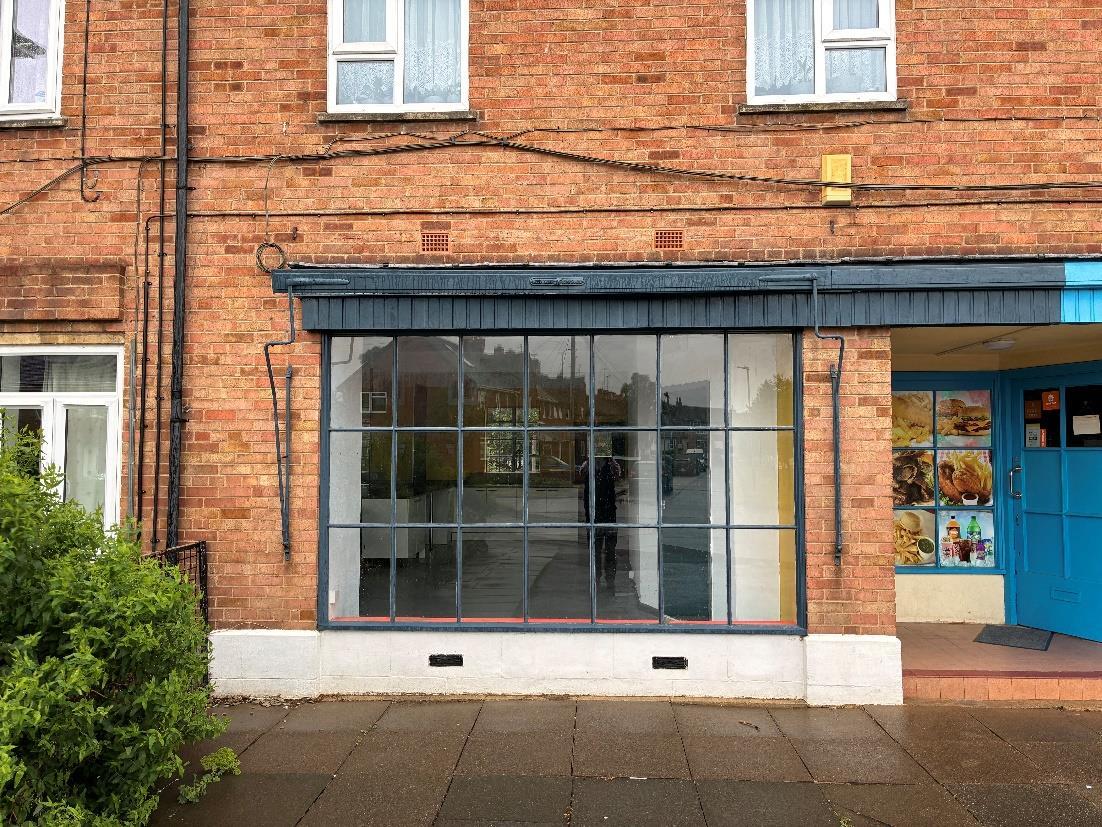 Mendip Rd, Cheltenham to rent Building Photo- Image 1 of 3