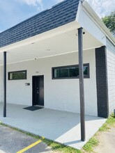 1140 Boone Hill Rd, Summerville, SC for rent Building Photo- Image 1 of 11