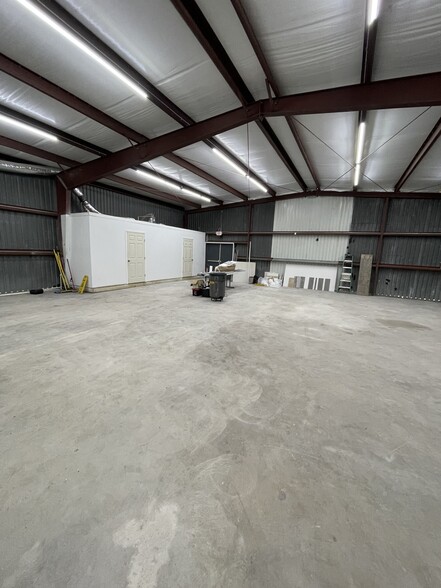 151 Legion Rd, Angleton, TX for sale - Building Photo - Image 3 of 16