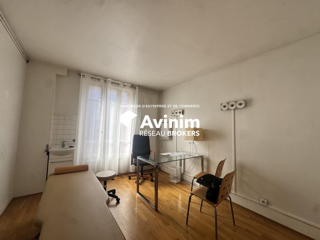 Light Industrial in Aulnay Sous Bois for sale Interior Photo- Image 1 of 4