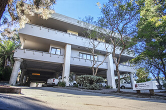 3944 State St, Santa Barbara, CA for rent Building Photo- Image 1 of 4