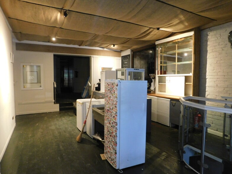 21 Market St, Leicester to rent - Interior Photo - Image 3 of 3