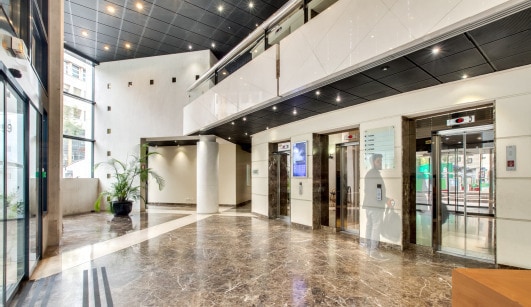Office in Boulogne Billancourt to rent - Lobby - Image 3 of 6