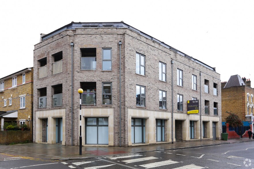 82 Railton Rd, London, SE24 0LD UK