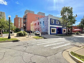 624 S 5th St, Champaign, IL for rent Building Photo- Image 1 of 1