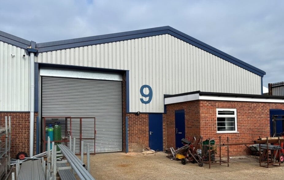 Burndell Rd, Ford to rent - Building Photo - Image 1 of 4